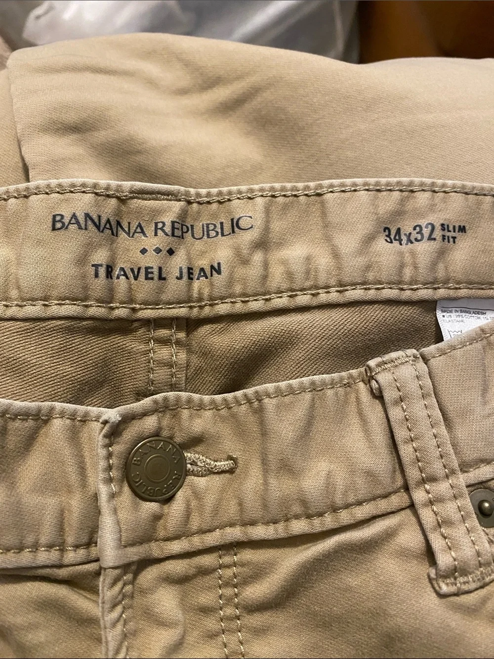 Banana Republic Travel Jean Slim Straight in Khaki Brown